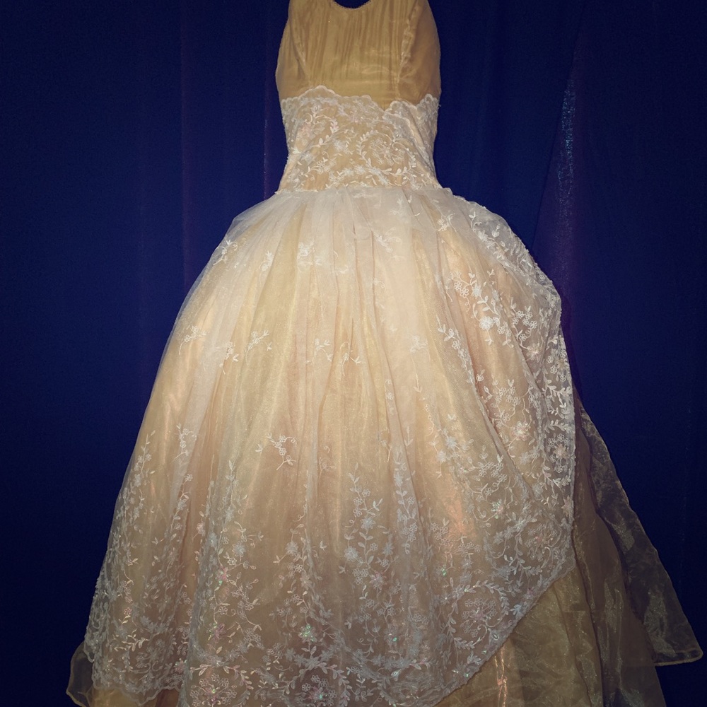 Prom ball gown